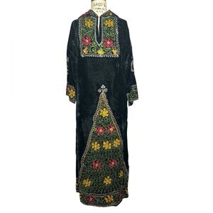 Vintage Velvet Caftan Maxi Dress with Floral Embroidered Design & Hood